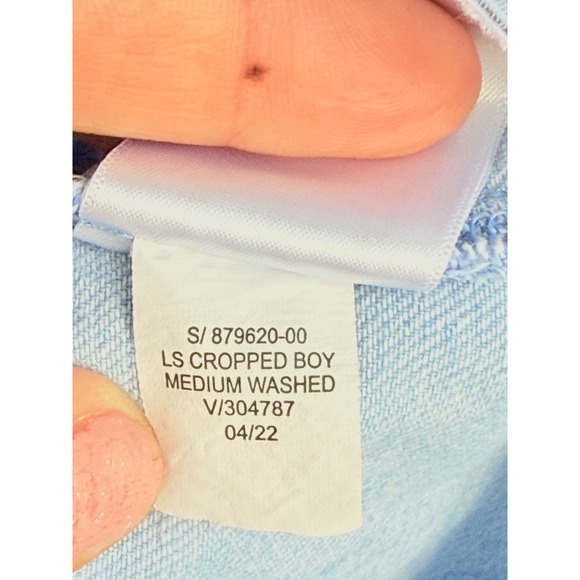 A6 Old Navy Boyfriend Denim Shirt Oversized Boxy Light Wash Button Up Cotton - Picture 4 of 8